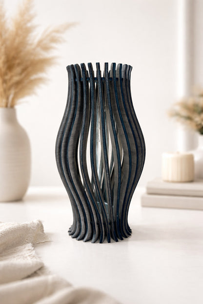 Vase i mørk valnøddetræ - 19 cm